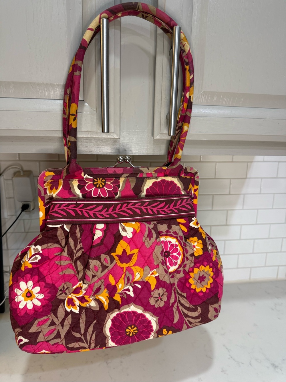 Vera Bradley Alice Kiss Lock Bag in Retired Carnaby Floral Pattern
